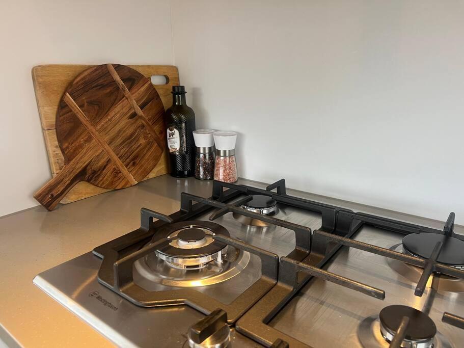 Alpine Chalet - Views, Fire-Pit, Central, Cosy วานากา ภายนอก รูปภาพ