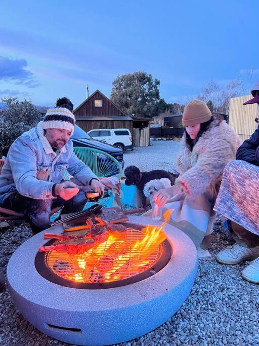 Alpine Chalet - Views, Fire-Pit, Central, Cosy วานากา ภายนอก รูปภาพ